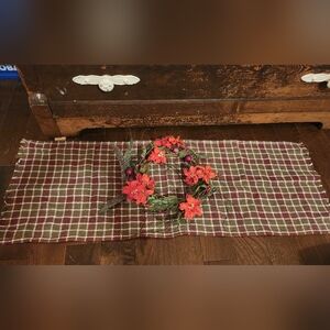 Holiday Table Runner And Wreath